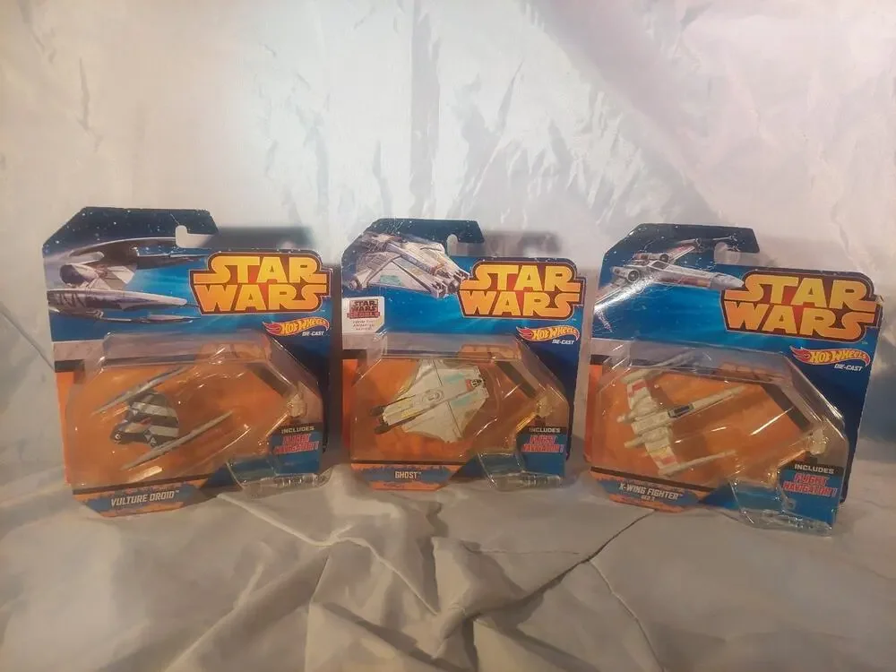 Hot Wheels Star Wars Set Of 3 Red 3 X-Wing Fighter, Ghost, Vulture Droid Sealed